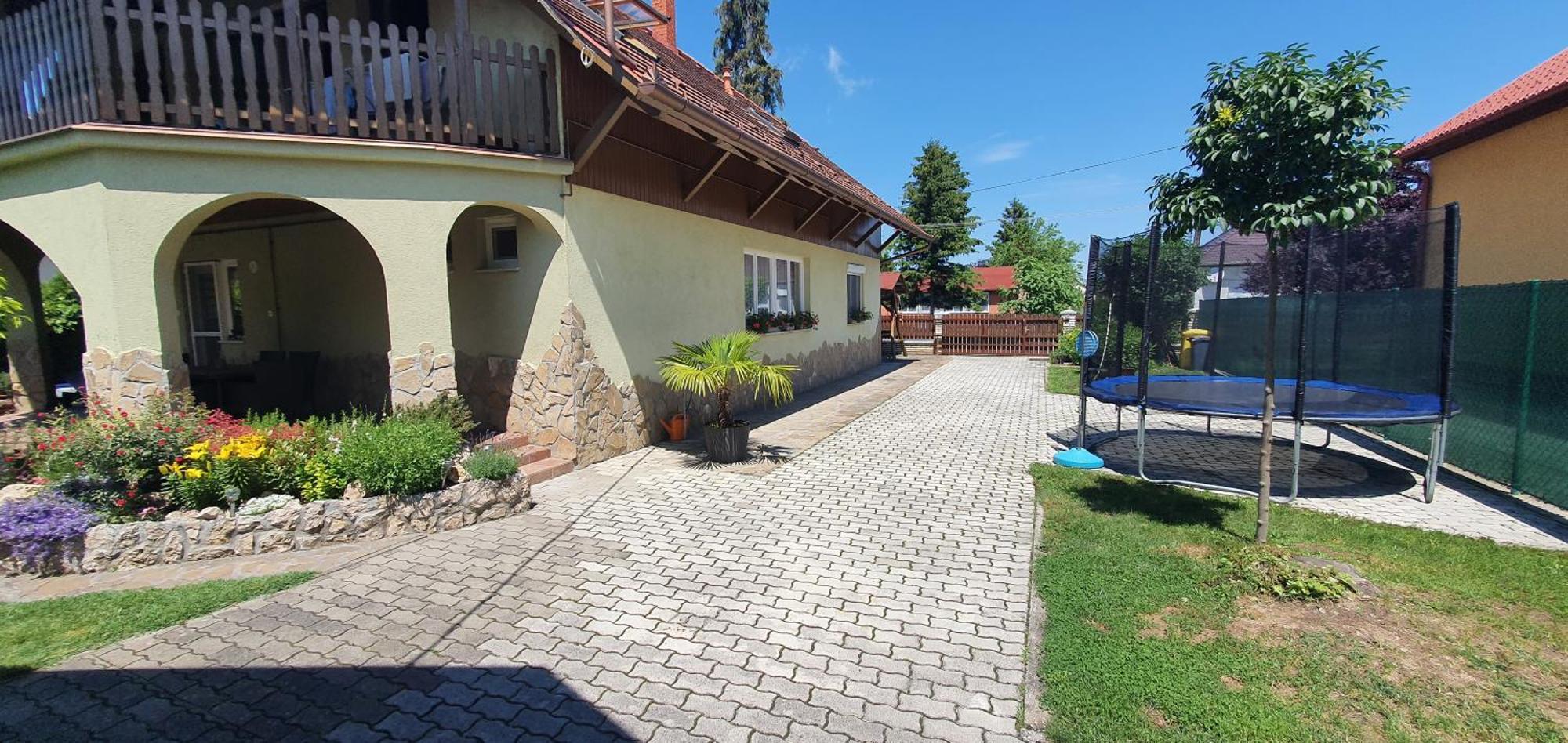 Tamasi Villa- Nyaralohaz Balatonkeresztur Luaran gambar