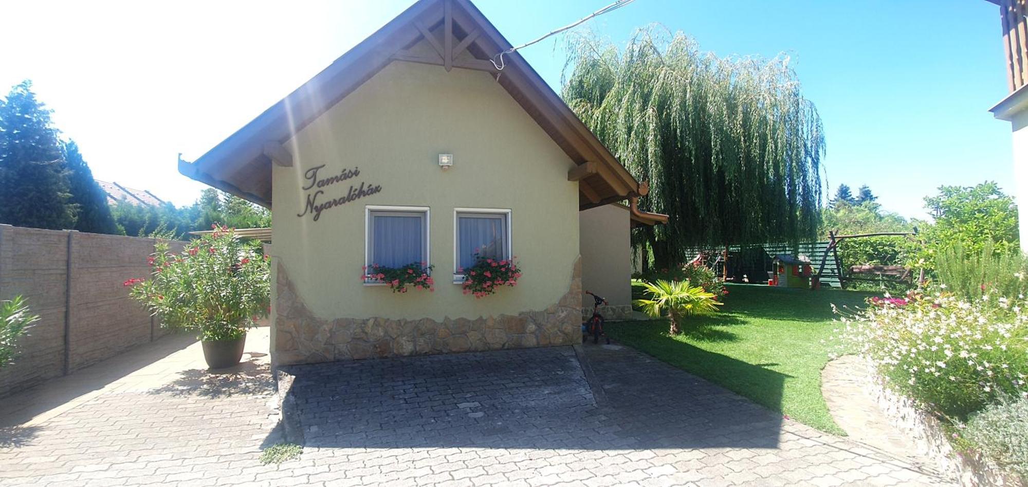 Tamasi Villa- Nyaralohaz Balatonkeresztur Luaran gambar